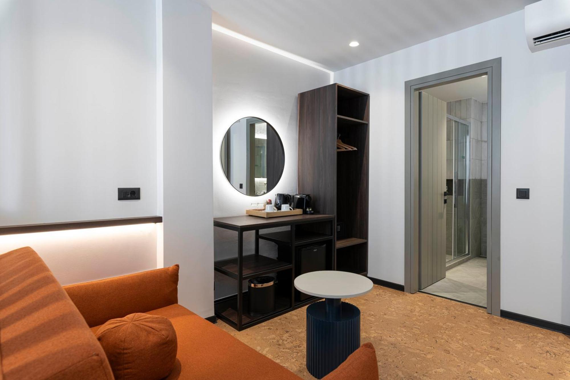 Deluxe Double Room Small Balcony